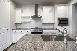 405 Larks, Cranberry Township, PA 16066 - Photo 4