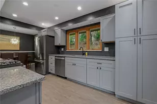 690 Pearce Mill Rd, Pine Township, PA 15090 - Photo 4