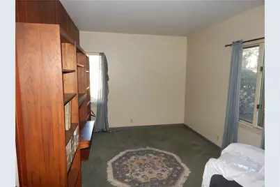 221 Sunset Dr, Wilkins Township, PA 15235 - Photo 14