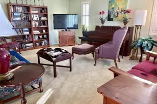 132 Penhurst Dr, Wilkins Township, PA 15235 - Photo 6