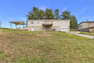909 1st St, Menallen Township, PA 15468 - Photo 32