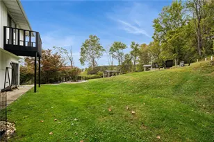 837 Magnolia Ln, Hempfield Township, PA 15639 - Photo 32