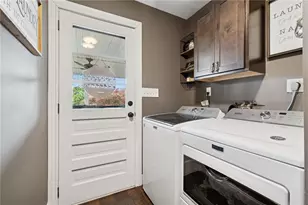 837 Magnolia Ln, Hempfield Township, PA 15639 - Photo 24