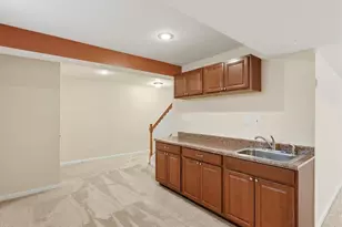 1885 Pioneer Dr, Pittsburgh, PA 15143 - Photo 30