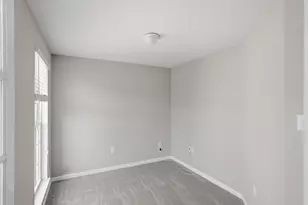 1885 Pioneer Dr, Pittsburgh, PA 15143 - Photo 4