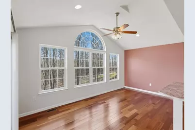 1885 Pioneer Dr, Pittsburgh, PA 15143 - Photo 10