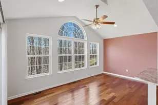 1885 Pioneer Dr, Pittsburgh, PA 15143 - Photo 10