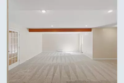 1885 Pioneer Dr, Pittsburgh, PA 15143 - Photo 28