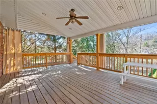 688 Carnival Dr, Pittsburgh, PA 15239 - Photo 12