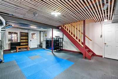 688 Carnival Dr, Pittsburgh, PA 15239 - Photo 22