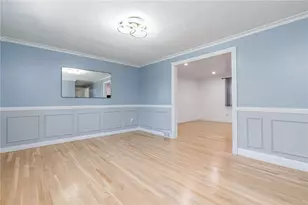 688 Carnival Dr, Pittsburgh, PA 15239 - Photo 6