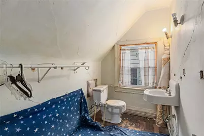 5825 Douglas St, Pittsburgh, PA 15217 - Photo 26