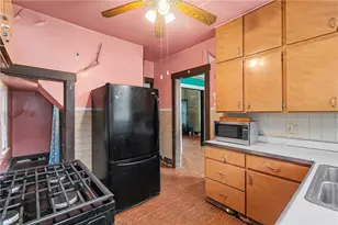 5825 Douglas St, Pittsburgh, PA 15217 - Photo 10