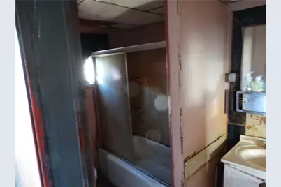 113 Clay Way, McKees Rocks, PA 15136 - Photo 4