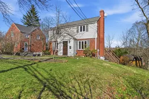 1002 S Greenlawn Dr, Pittsburgh, PA 15216 - Photo 38