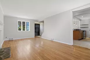 1002 S Greenlawn Dr, Pittsburgh, PA 15216 - Photo 6