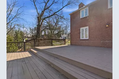 1002 S Greenlawn Dr, Pittsburgh, PA 15216 - Photo 32