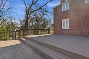 1002 S Greenlawn Dr, Pittsburgh, PA 15216 - Photo 32