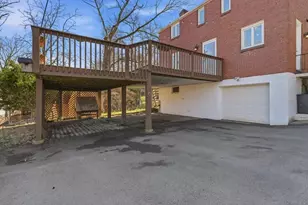 1002 S Greenlawn Dr, Pittsburgh, PA 15216 - Photo 36