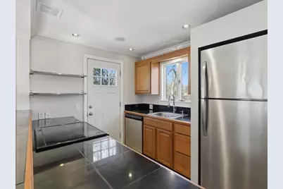 1002 S Greenlawn Dr, Pittsburgh, PA 15216 - Photo 14