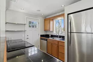 1002 S Greenlawn Dr, Pittsburgh, PA 15216 - Photo 14