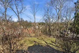 1002 S Greenlawn Dr, Pittsburgh, PA 15216 - Photo 46