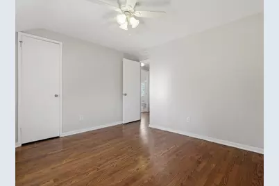 1002 S Greenlawn Dr, Pittsburgh, PA 15216 - Photo 20