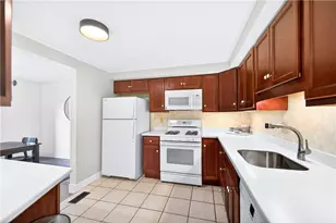 504 Cherry Ct, Ross Twp, PA 15237 - Photo 6