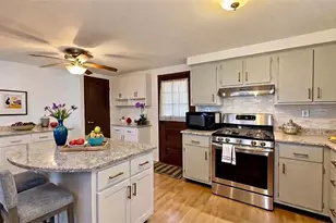 100 Pinewood Dr, South Fayette, PA 15017 - Photo 8