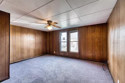 719 Crescent Ave, Ellwood City, PA 16117 - Photo 20