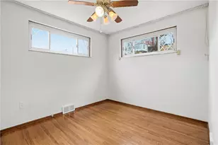 4782 Barone Dr, Pittsburgh, PA 15227 - Photo 18