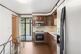 4782 Barone Dr, Pittsburgh, PA 15227 - Photo 8