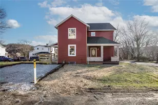 325 Laughlin St, Dawson, PA 15428 - Photo 2