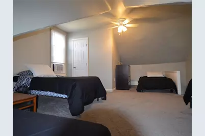 230 Albert St, Pittsburgh, PA 15211 - Photo 18