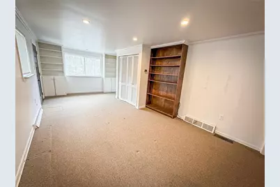 104 Lakewood Dr, Center Township, PA 16001 - Photo 46