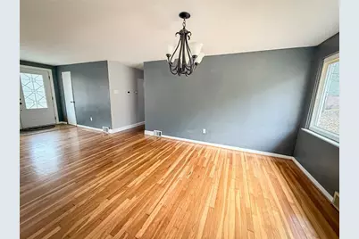 104 Lakewood Dr, Center Township, PA 16001 - Photo 12