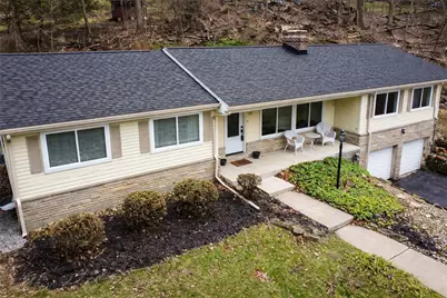 104 Lakewood Dr, Center Township, PA 16001 - Photo 2