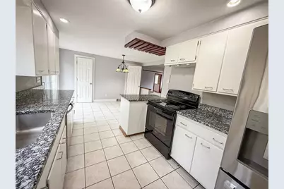 104 Lakewood Dr, Center Township, PA 16001 - Photo 14