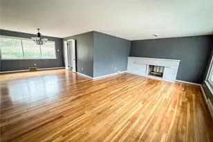 104 LakeWood Dr, Center Township, PA 16001 - Photo 6