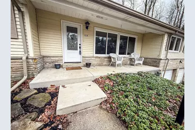 104 Lakewood Dr, Center Township, PA 16001 - Photo 4