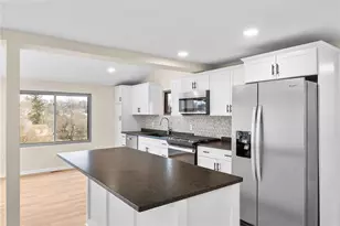 26 Seneca Rd, Bethel Park, PA 15241 - Photo 4