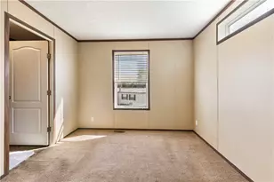 204 Castle Rd, Canton Township, PA 15301 - Photo 20