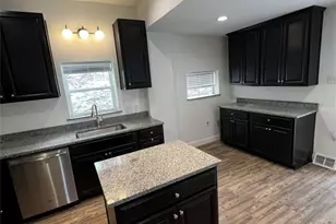 2604 Burham St, Pittsburgh, PA 15203 - Photo 8