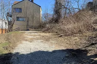 2604 Burham St, Pittsburgh, PA 15203 - Photo 14