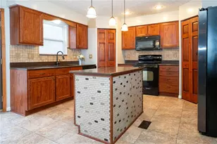 125 Shelbourne Dr, Moon/Crescent Twp, PA 15108 - Photo 16