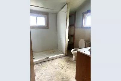 9 Main St, Mount Pleasant, PA 15340 - Photo 12