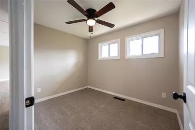 1206 Augusta Dr, Aliquippa, PA 15001 - Photo 12