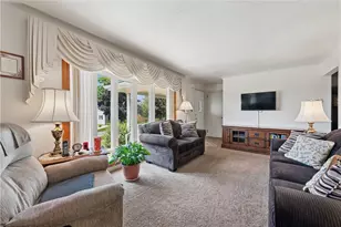 2122 Elizabeth Ct, Murrysville, PA 15632 - Photo 10