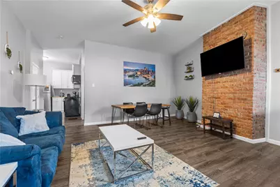 17 Lelia St, Pittsburgh, PA 15211 - Photo 2