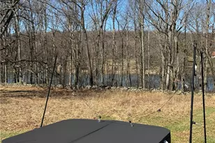 259 Carey Ln, Derry Township, PA 15658 - Photo 8